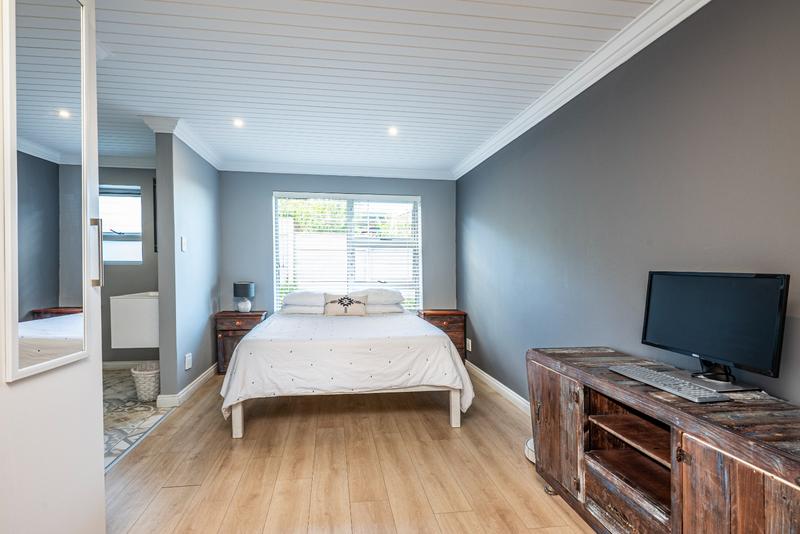 1 Bedroom Property for Sale in Dana Bay Western Cape